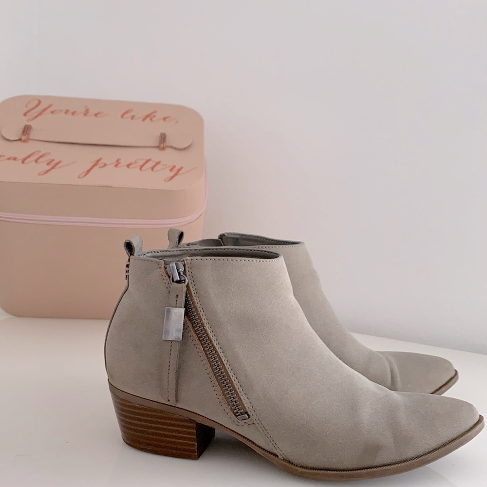 Circus Sandy Brown Booties